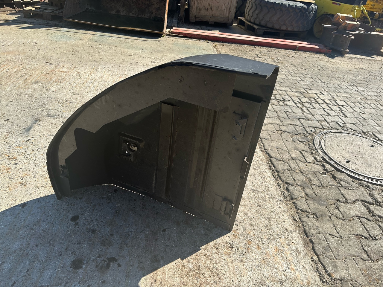 Seitendeckel Hitachi Zaxis 225 USL C - 车身和外部 适用于 履带式挖掘机:图3 Seitendeckel Hitachi Zaxis 225 USL C - 车身和外部 适用于 履带式挖掘机:图3