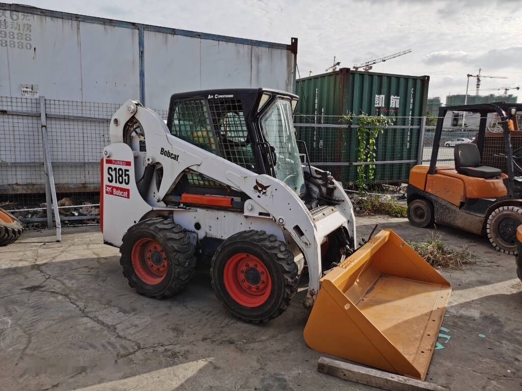 Bobcat S 185 - 滑移装载机:图4 Bobcat S 185 - 滑移装载机:图4