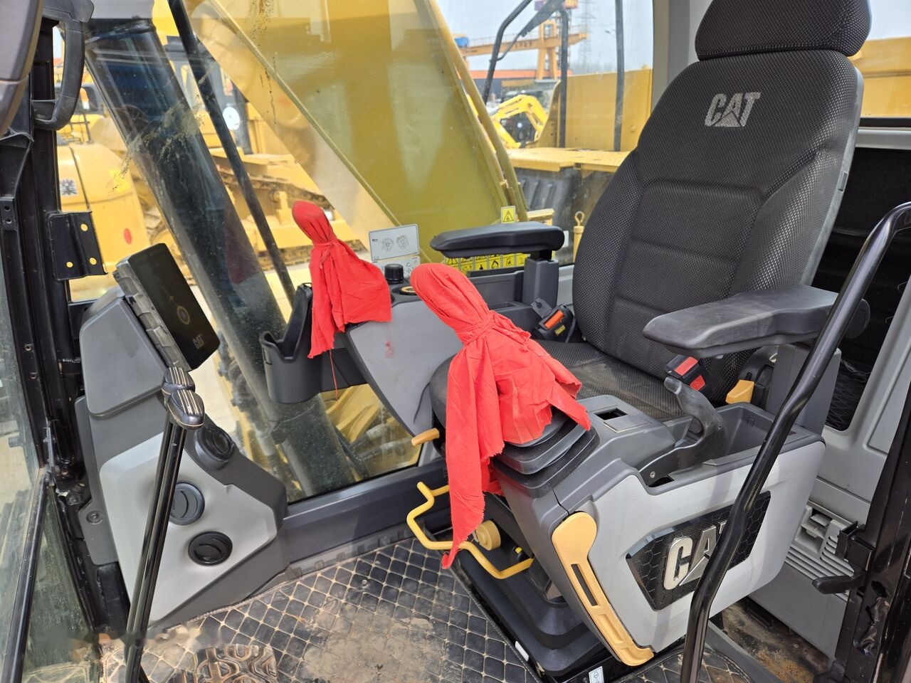 Caterpillar 320GC - 履带式挖掘机:图2 Caterpillar 320GC - 履带式挖掘机:图2