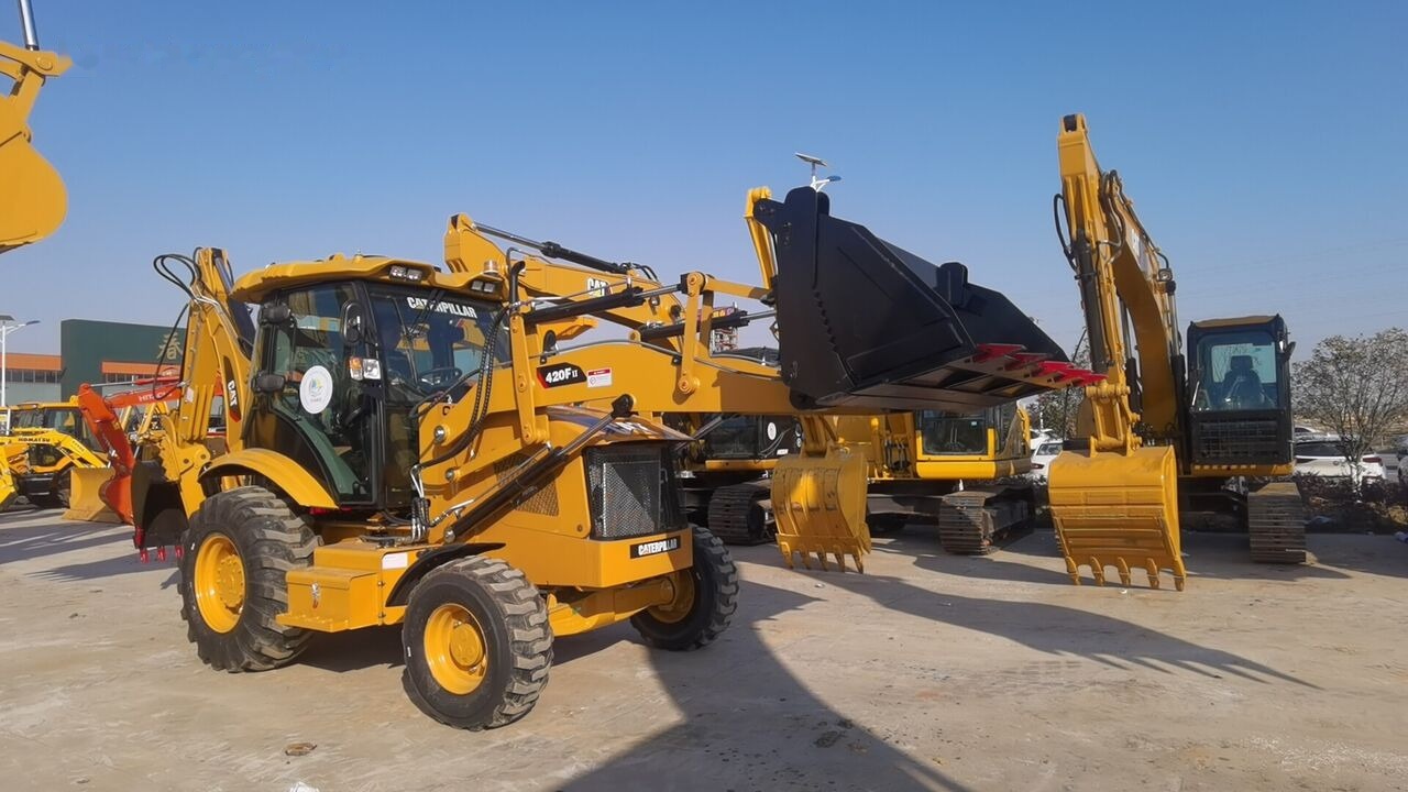 Caterpillar 420F2 - 反铲装载机:图1 Caterpillar 420F2 - 反铲装载机:图1