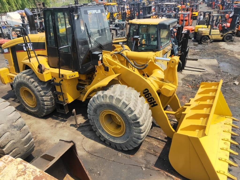 Caterpillar 966 H - 轮式装载机:图1 Caterpillar 966 H - 轮式装载机:图1