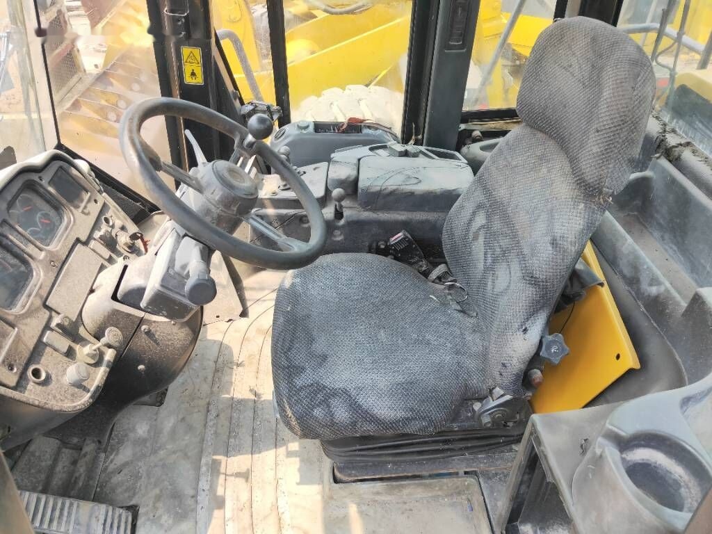 Caterpillar 966 H - 轮式装载机:图2 Caterpillar 966 H - 轮式装载机:图2