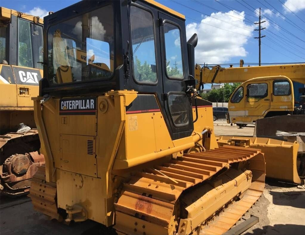 Caterpillar D4C - 推土机:图2 Caterpillar D4C - 推土机:图2