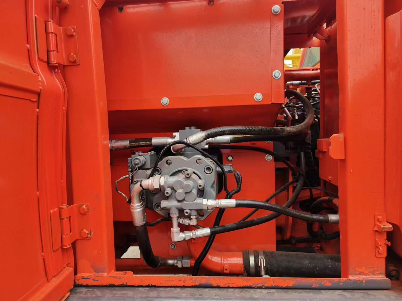 DOOSAN DX140 - 挖掘机:图5 DOOSAN DX140 - 挖掘机:图5