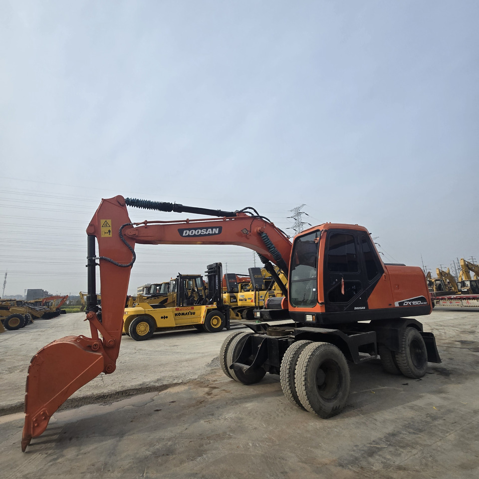 DOOSAN DX150W - 轮式挖掘机:图3 DOOSAN DX150W - 轮式挖掘机:图3