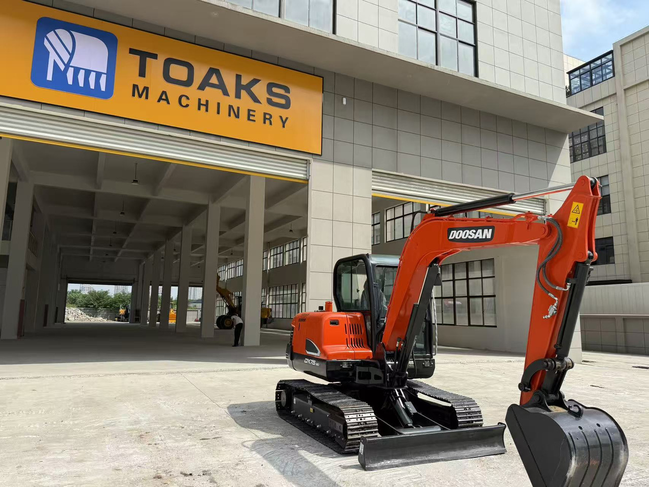 DOOSAN DX75 - 小型挖掘机:图2 DOOSAN DX75 - 小型挖掘机:图2