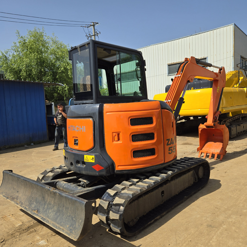 HITACHI ZX55 - 小型挖掘机:图4 HITACHI ZX55 - 小型挖掘机:图4