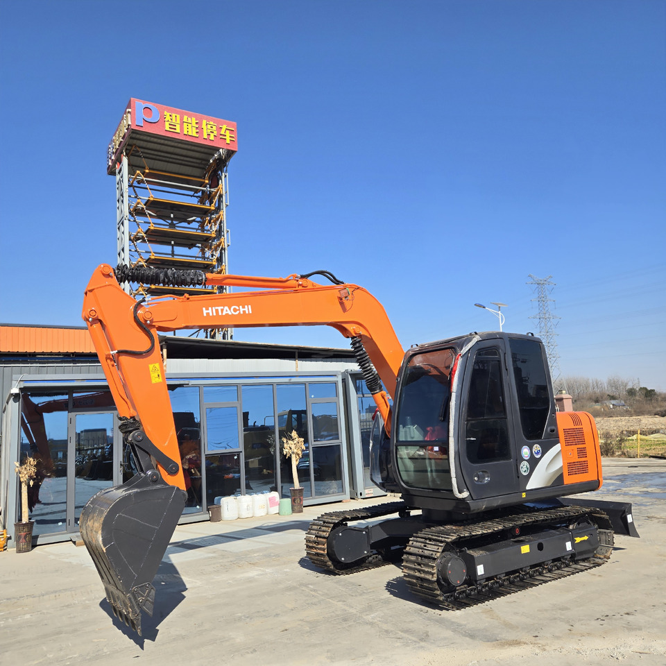 HITACHI ZX70 - 小型挖掘机:图2 HITACHI ZX70 - 小型挖掘机:图2