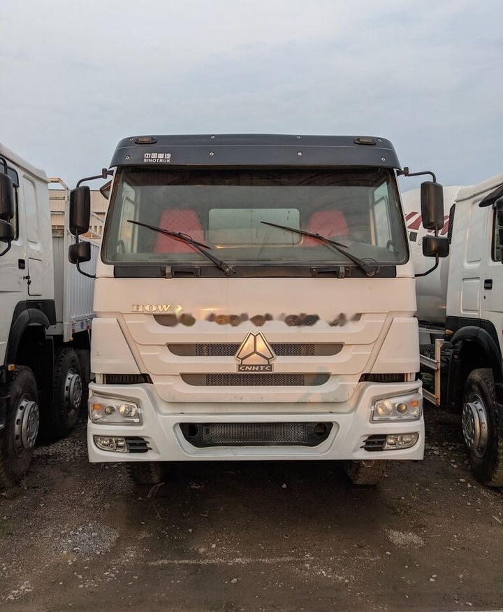 Howo 375 8x4 - 栏板式/ 平板卡车:图2 Howo 375 8x4 - 栏板式/ 平板卡车:图2