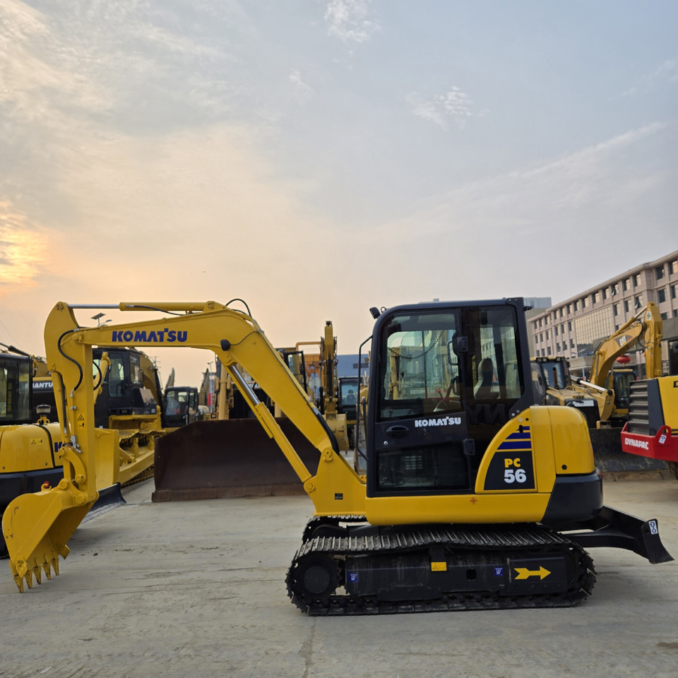 KOMATSU PC56 - 小型挖掘机:图1 KOMATSU PC56 - 小型挖掘机:图1