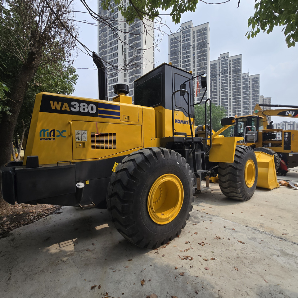 KOMATSU WA380 - 轮式装载机:图3 KOMATSU WA380 - 轮式装载机:图3