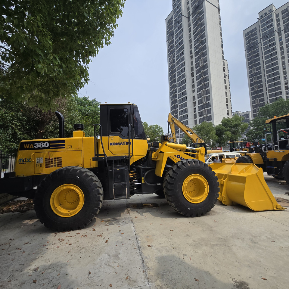 KOMATSU WA380 - 轮式装载机:图2 KOMATSU WA380 - 轮式装载机:图2