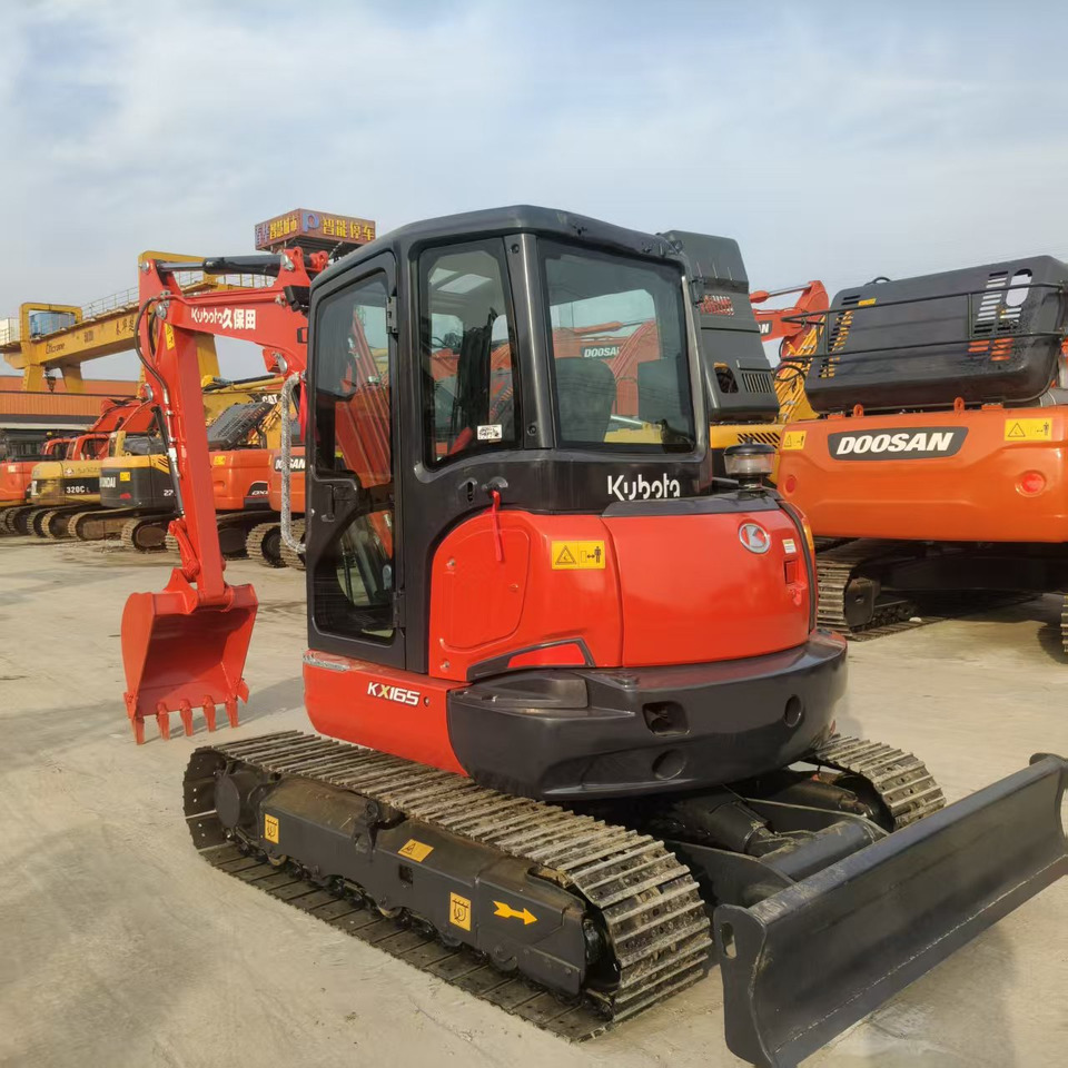 KUBOTA KX165 - 小型挖掘机:图5 KUBOTA KX165 - 小型挖掘机:图5