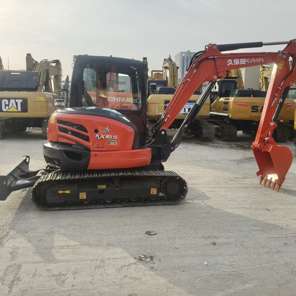 KUBOTA KX165 - 小型挖掘机:图3 KUBOTA KX165 - 小型挖掘机:图3