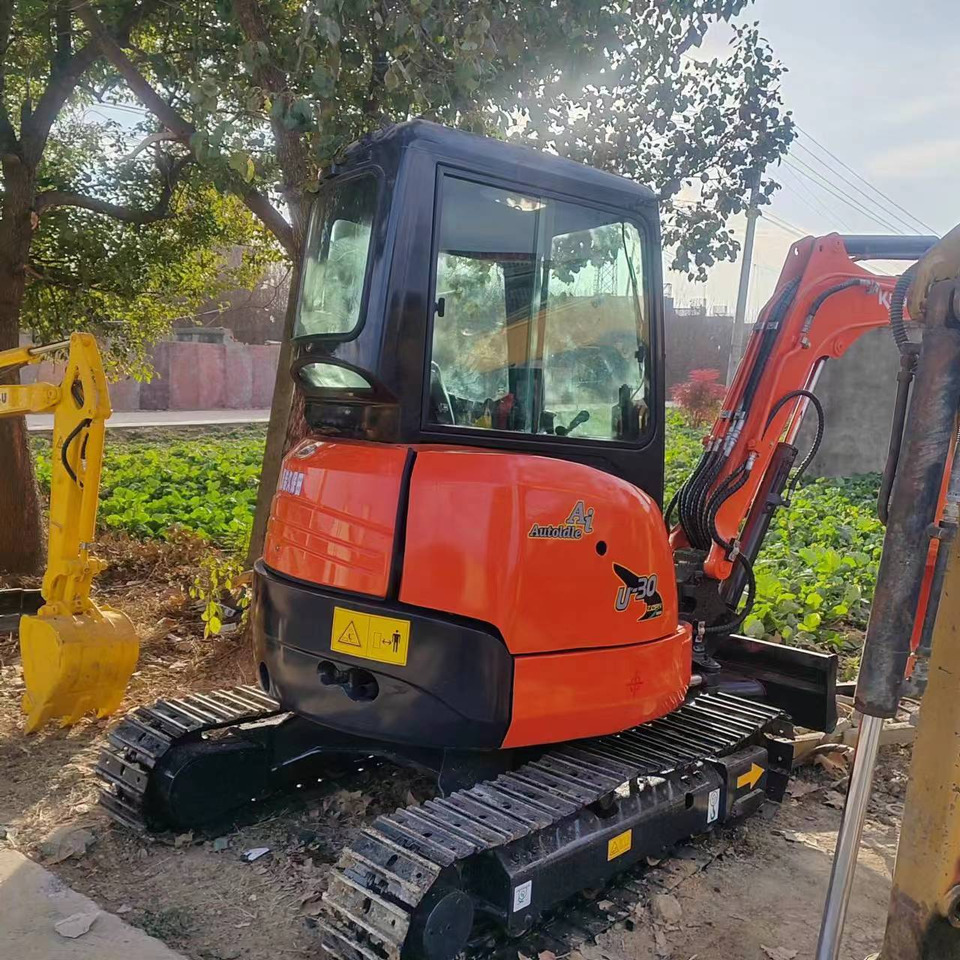 KUBOTA U30 - 小型挖掘机:图2 KUBOTA U30 - 小型挖掘机:图2