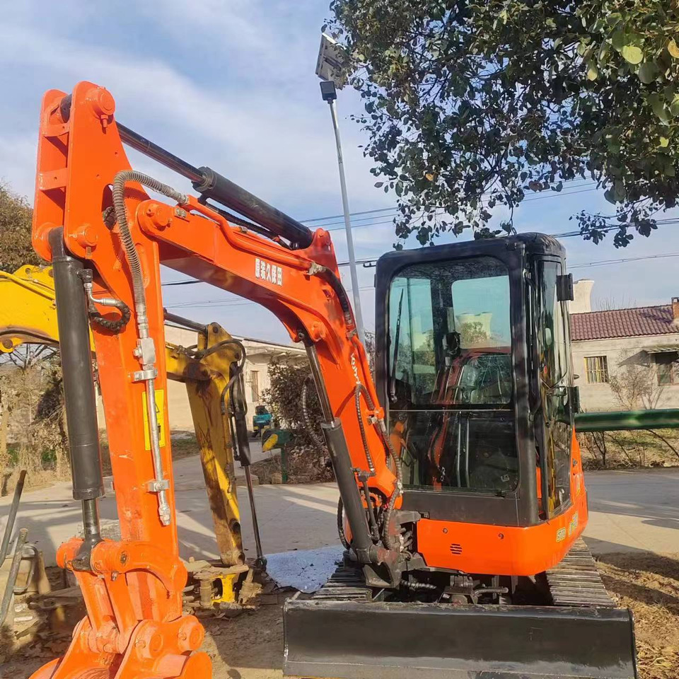 KUBOTA U30 - 小型挖掘机:图4 KUBOTA U30 - 小型挖掘机:图4