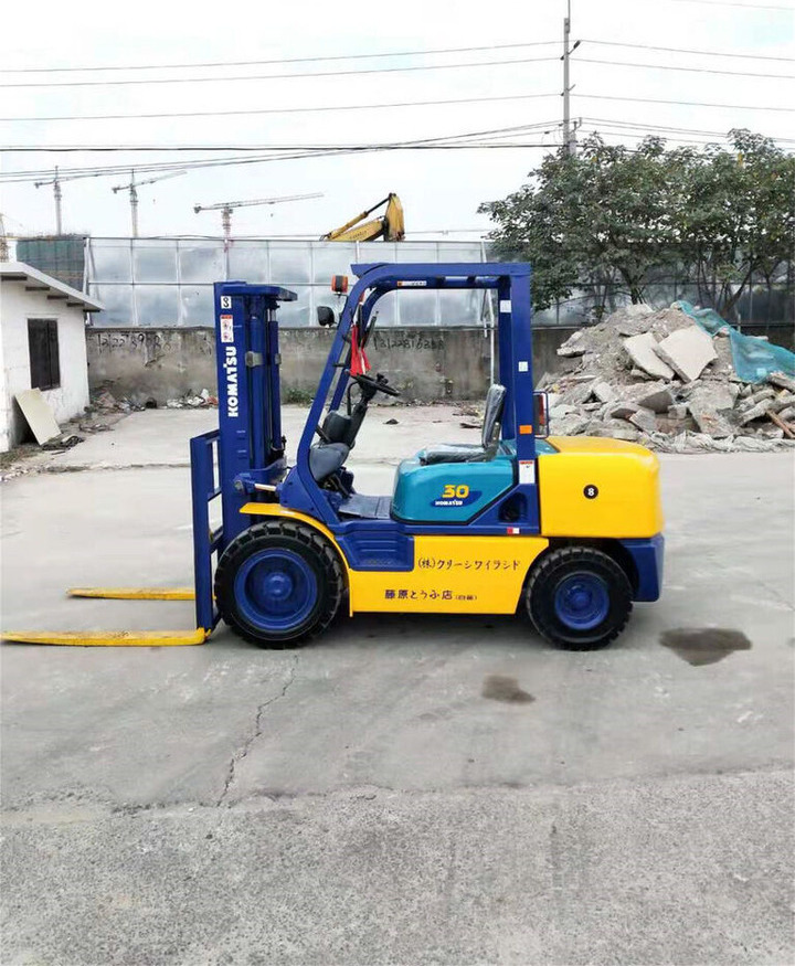 Komatsu FD30 - 柴油叉车:图1 Komatsu FD30 - 柴油叉车:图1