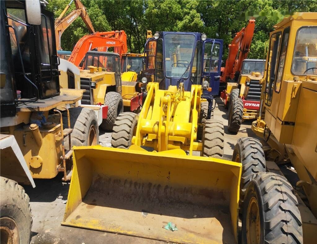 Komatsu WA300 - 轮式装载机:图3 Komatsu WA300 - 轮式装载机:图3
