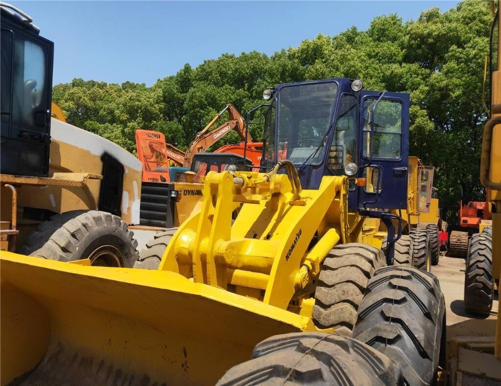Komatsu WA300 - 轮式装载机:图5 Komatsu WA300 - 轮式装载机:图5