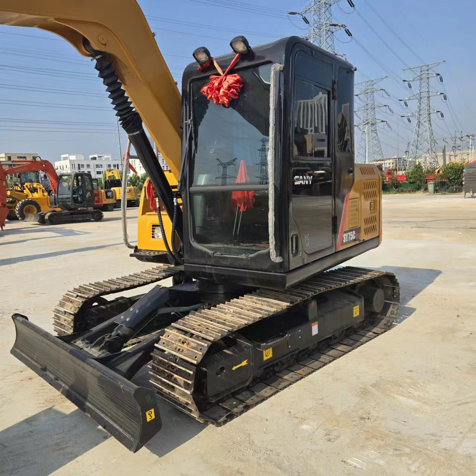 SANY SY75C - 小型挖掘机:图4 SANY SY75C - 小型挖掘机:图4