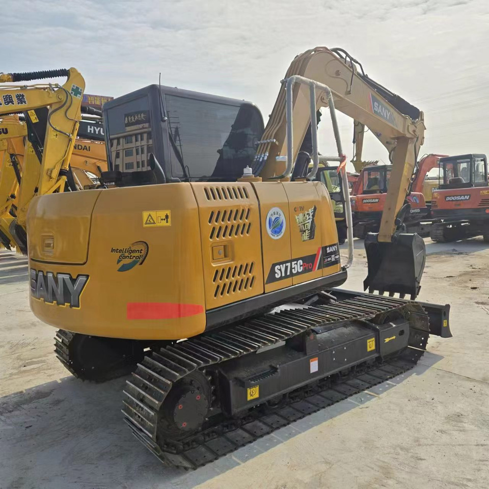 SANY SY75C - 小型挖掘机:图3 SANY SY75C - 小型挖掘机:图3