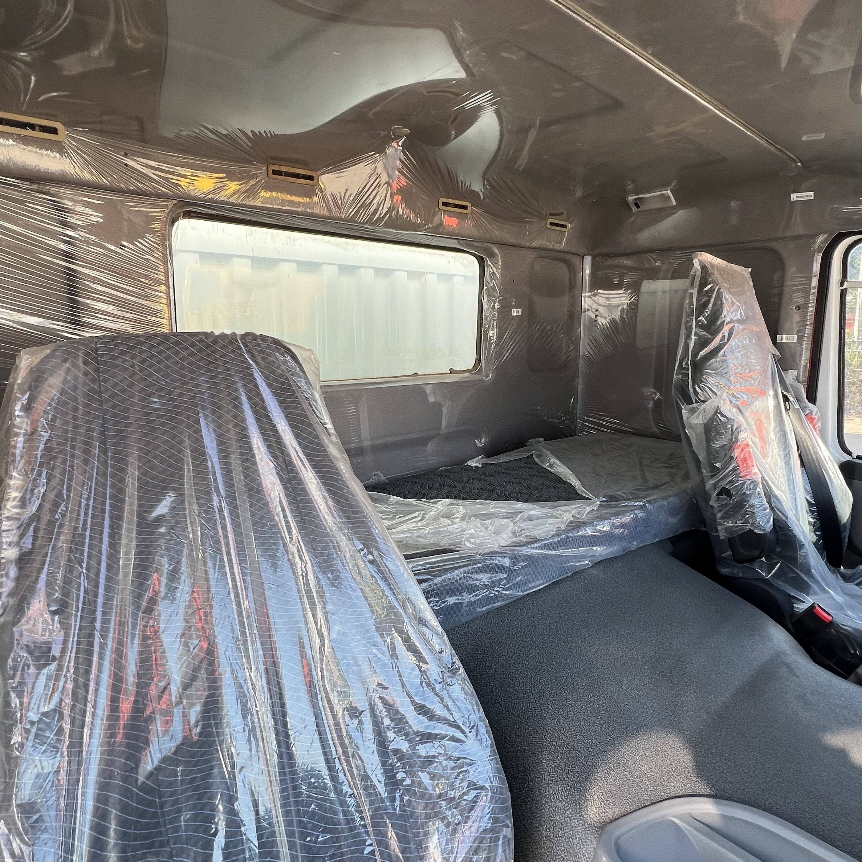 栏板式/ 平板卡车 Sinotruk HOWO 371 6*4 Fence Truck:图7 栏板式/ 平板卡车 Sinotruk HOWO 371 6*4 Fence Truck:图7