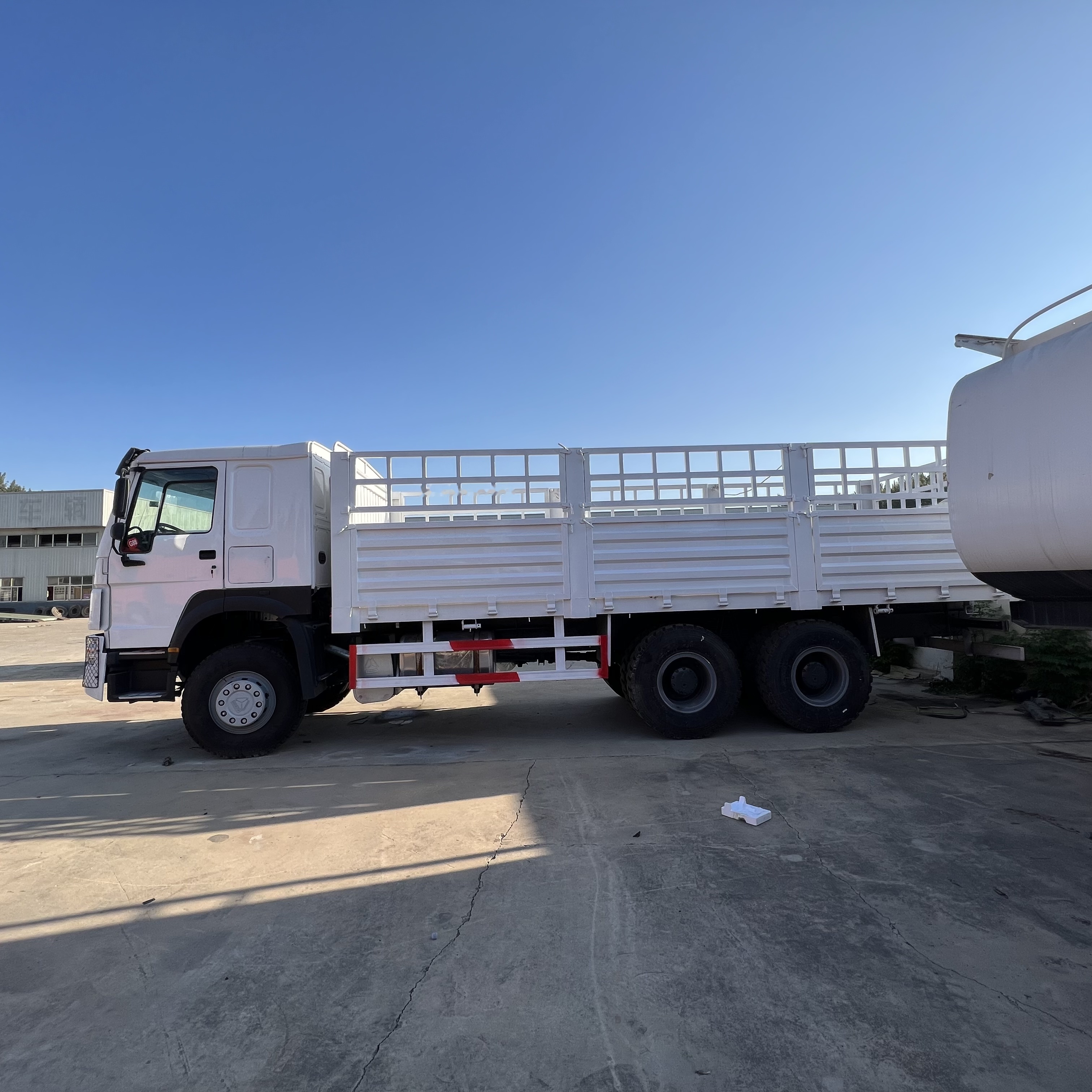 栏板式/ 平板卡车 Sinotruk HOWO 371 6*4 Fence Truck:图8 栏板式/ 平板卡车 Sinotruk HOWO 371 6*4 Fence Truck:图8