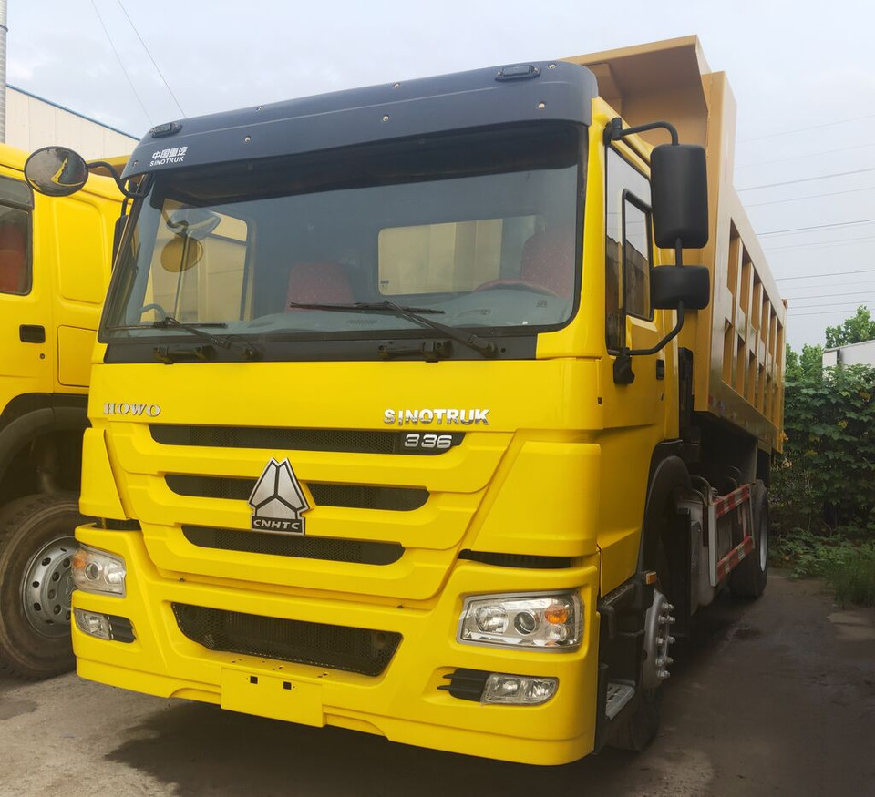Sinotruk HOWO 4*2 Dump truck - 翻斗车:图1 Sinotruk HOWO 4*2 Dump truck - 翻斗车:图1