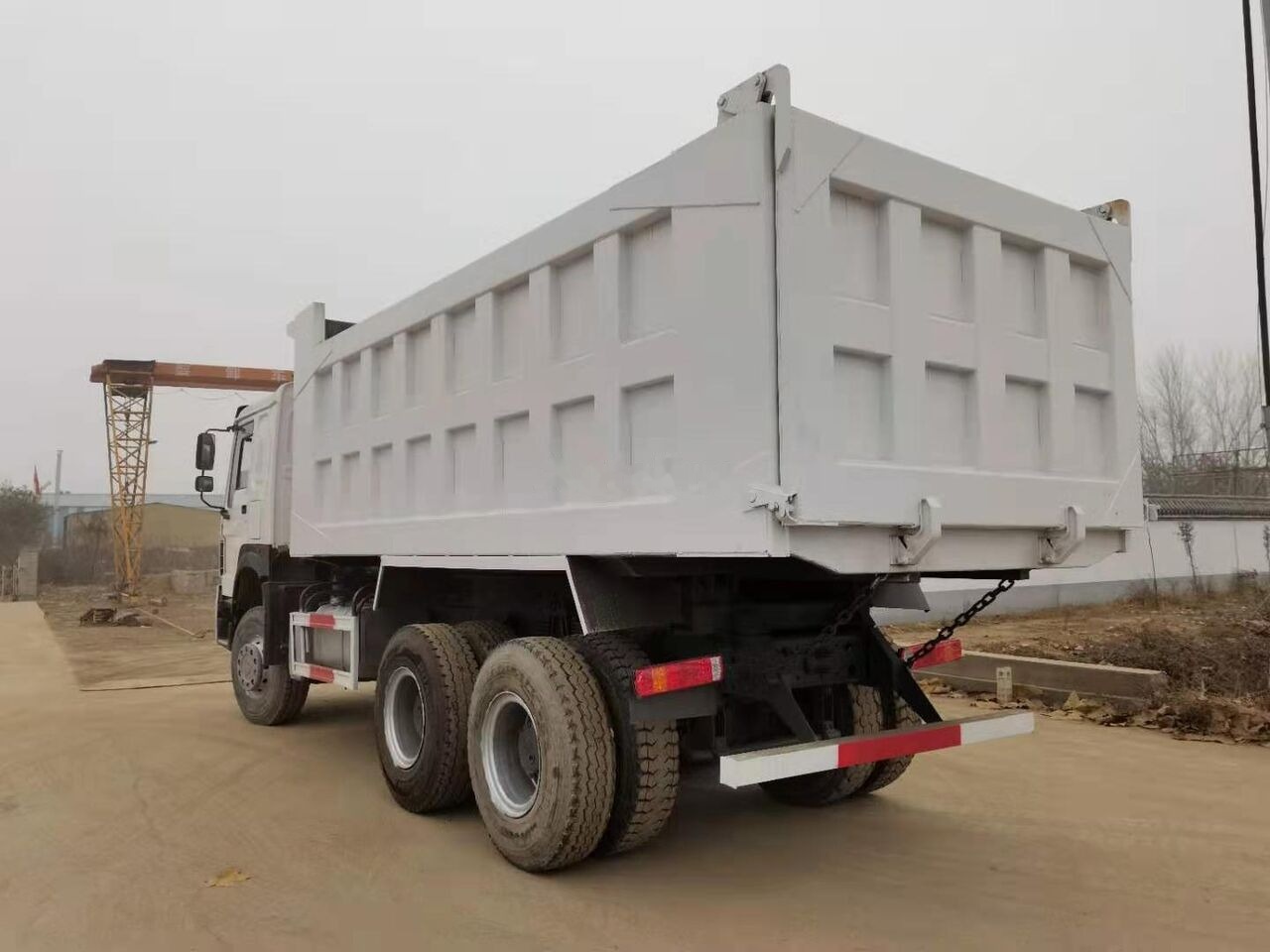 Sinotruk HOWO 6*4 Dump truck - 翻斗车:图3 Sinotruk HOWO 6*4 Dump truck - 翻斗车:图3