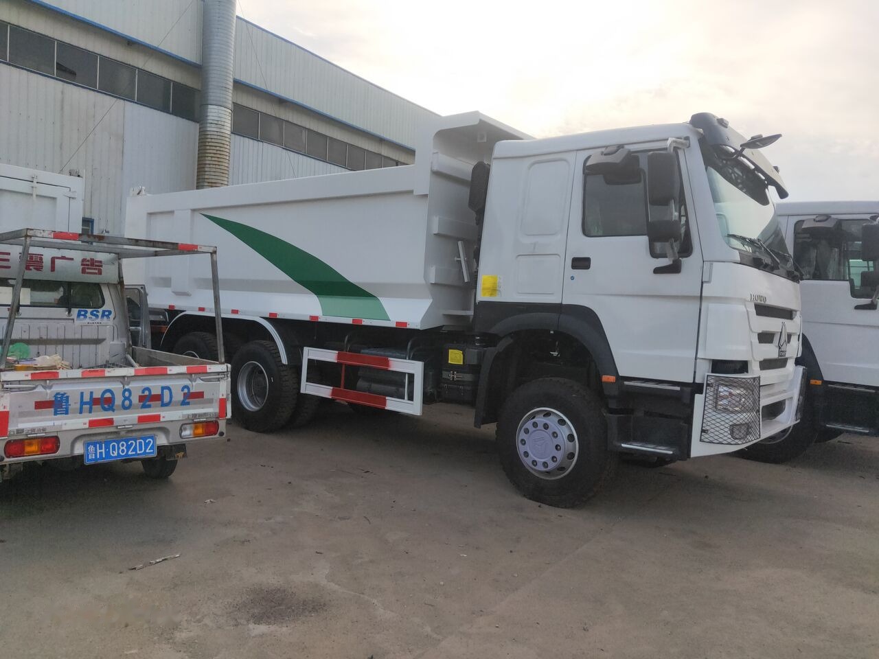 Sinotruk HOWO 6*4 Dump truck - 翻斗车:图5 Sinotruk HOWO 6*4 Dump truck - 翻斗车:图5