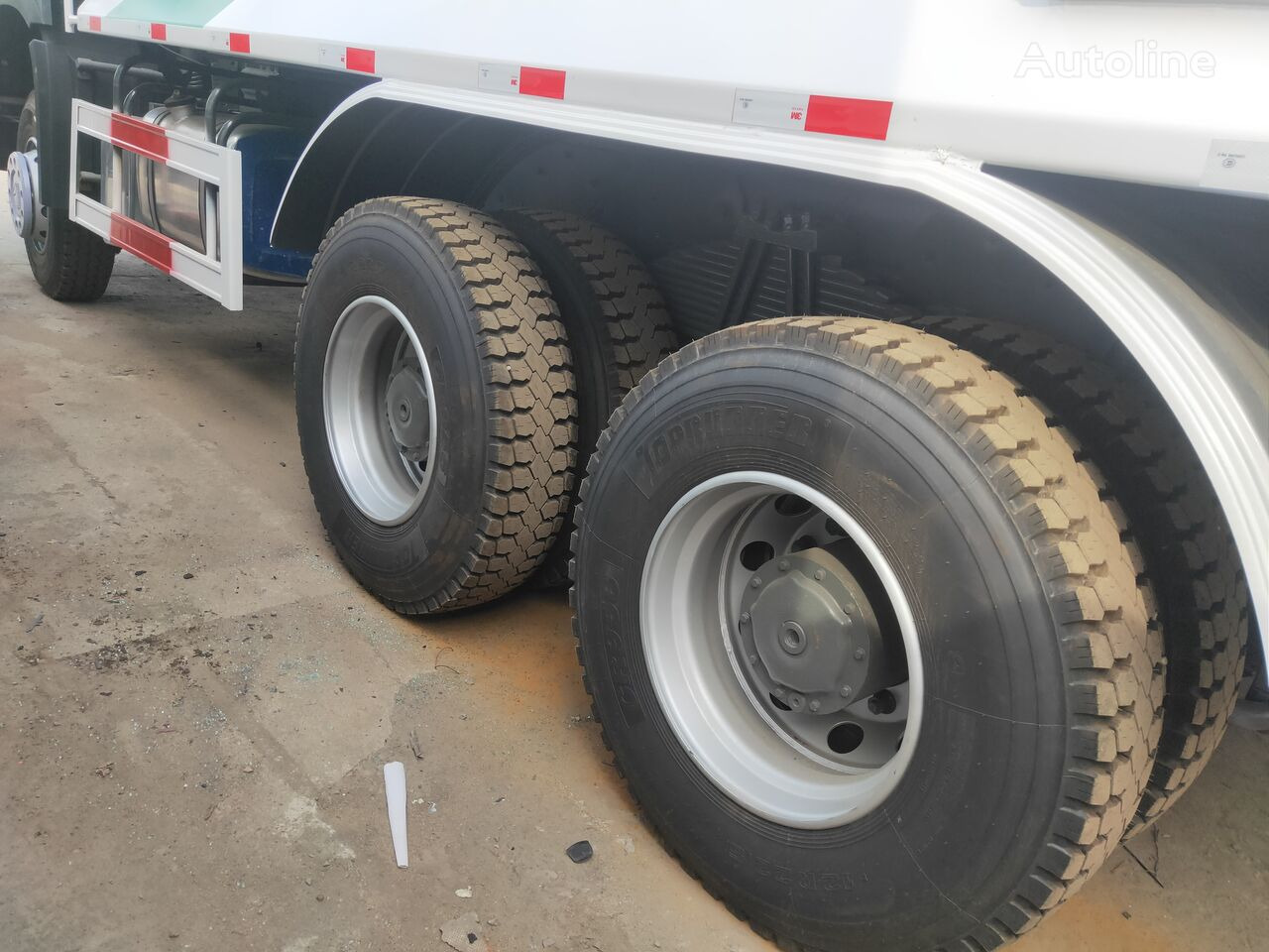 Sinotruk HOWO 6*4 Dump truck - 翻斗车:图4 Sinotruk HOWO 6*4 Dump truck - 翻斗车:图4