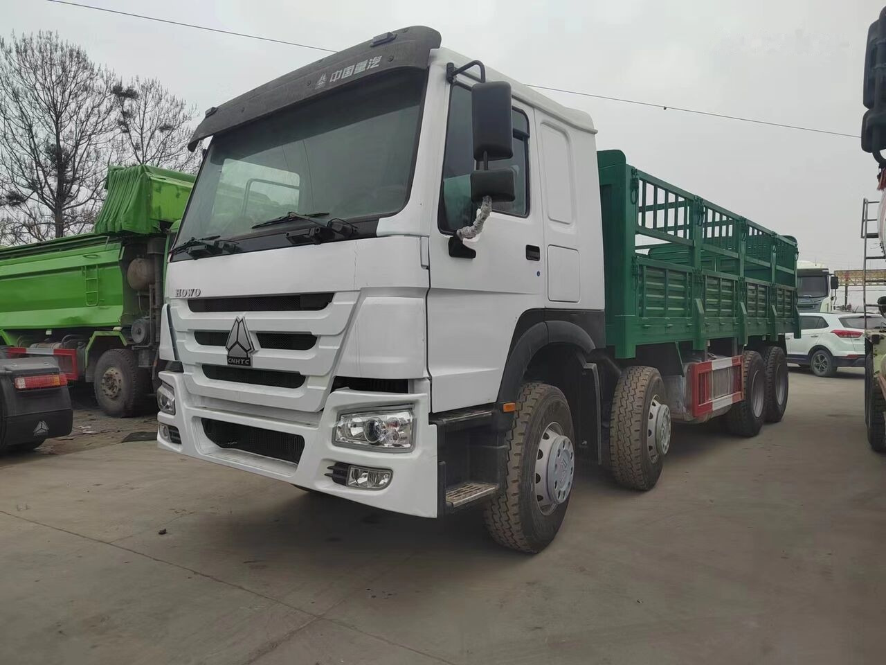 Sinotruk HOWO 8*4 Fence Truck - 栏板式/ 平板卡车:图1 Sinotruk HOWO 8*4 Fence Truck - 栏板式/ 平板卡车:图1