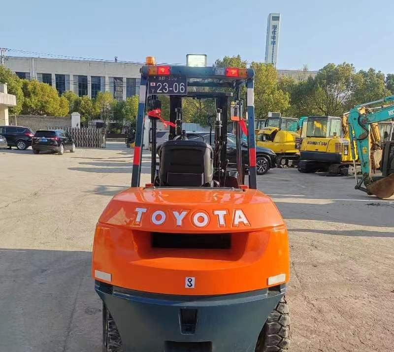 Toyota FD50 - 柴油叉车:图2 Toyota FD50 - 柴油叉车:图2