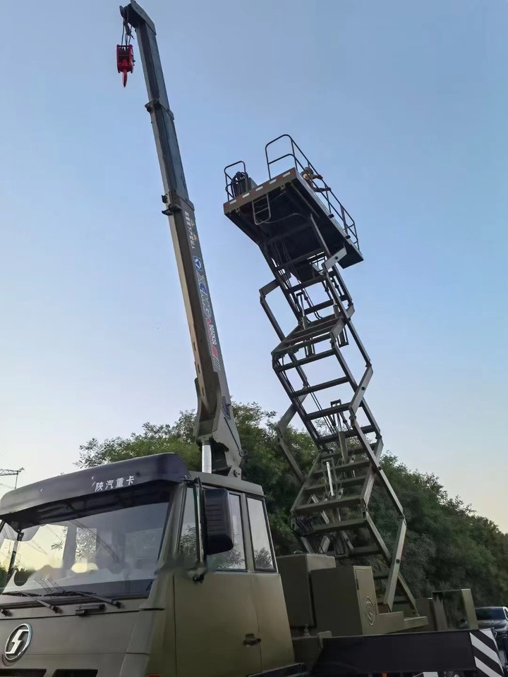 XCMG - 移动式起重机:图1 XCMG - 移动式起重机:图1