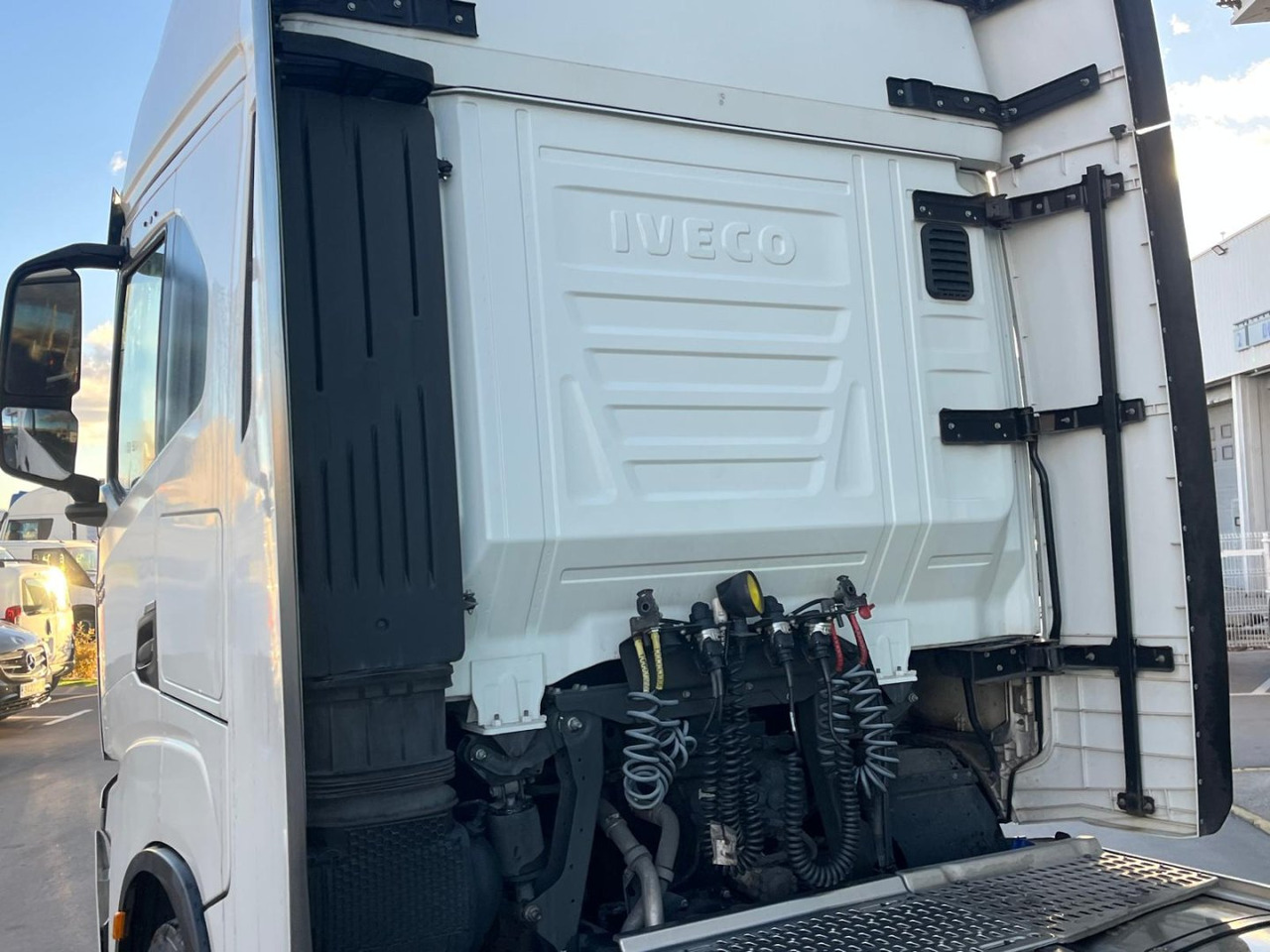 Cabeza Tractora IVECO S-WAY 510 AUTOMATICO CON INTARDER - 牵引车:图5 Cabeza Tractora IVECO S-WAY 510 AUTOMATICO CON INTARDER - 牵引车:图5