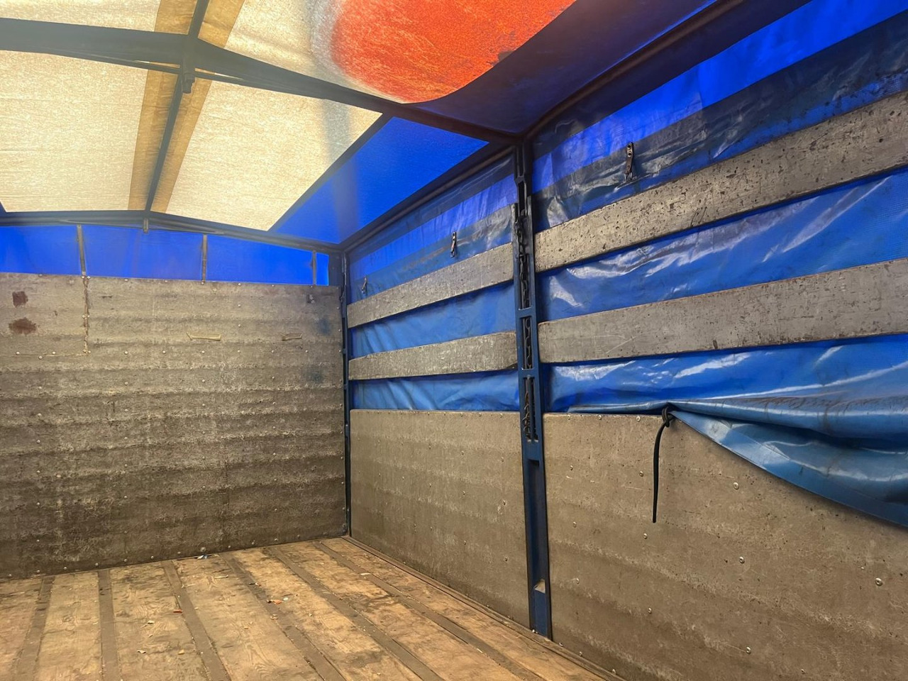 侧帘卡车 Caja cerrada IVECO Eurocargo ML80E17:图14 侧帘卡车 Caja cerrada IVECO Eurocargo ML80E17:图14