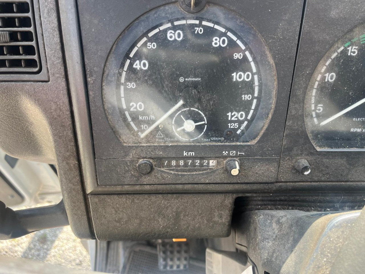 侧帘卡车 Caja cerrada IVECO Eurocargo ML80E17:图12 侧帘卡车 Caja cerrada IVECO Eurocargo ML80E17:图12