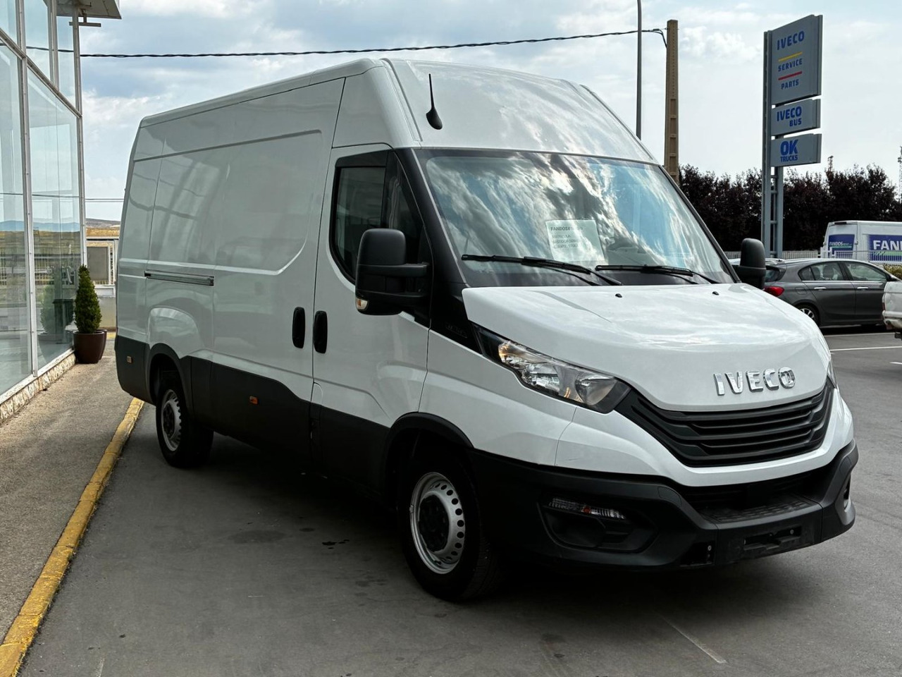 Furgón IVECO 35S14 V 12m3 - 无侧窗厢式货车:图3 Furgón IVECO 35S14 V 12m3 - 无侧窗厢式货车:图3