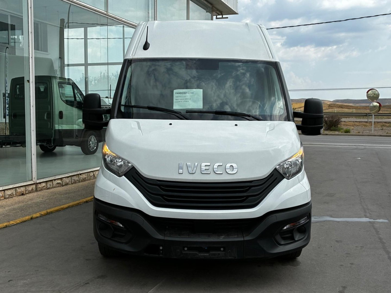 Furgón IVECO 35S14 V 12m3 - 无侧窗厢式货车:图2 Furgón IVECO 35S14 V 12m3 - 无侧窗厢式货车:图2