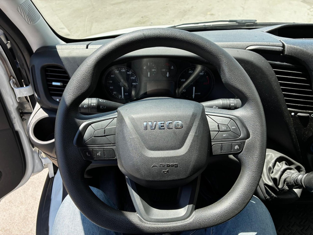 Furgón IVECO 35S14 V 16m3 租赁 Furgón IVECO 35S14 V 16m3:图9 Furgón IVECO 35S14 V 16m3 租赁 Furgón IVECO 35S14 V 16m3:图9