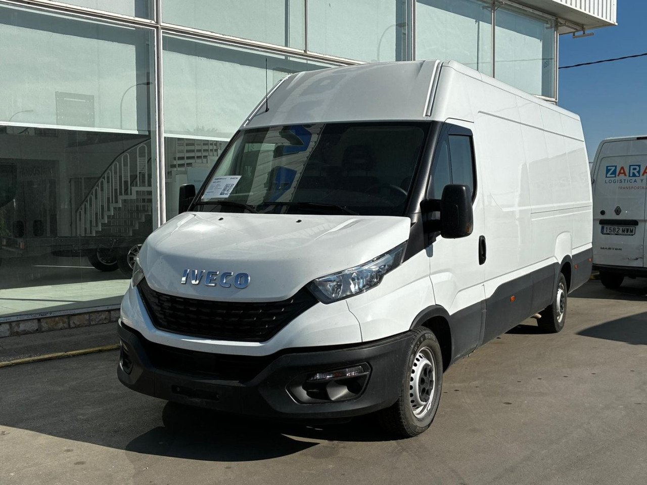Furgón IVECO 35S14 V 16m3 - 无侧窗厢式货车:图1 Furgón IVECO 35S14 V 16m3 - 无侧窗厢式货车:图1