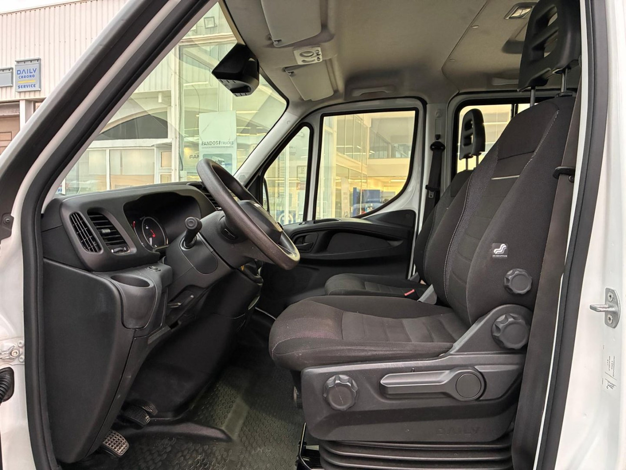 Volquete/Dumper IVECO 35C14 CAJA BASCULANTE DOBLE CABINA - 翻斗货车, 康比货车:图5 Volquete/Dumper IVECO 35C14 CAJA BASCULANTE DOBLE CABINA - 翻斗货车, 康比货车:图5