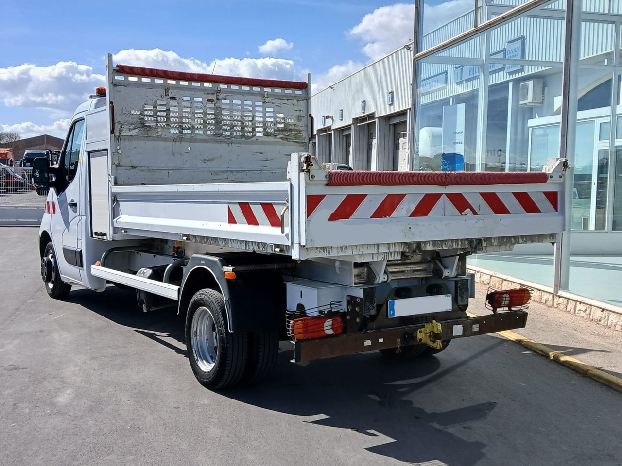Volquete/Dumper Renault MASTER R3500 L3 2.3 - 翻斗货车:图3 Volquete/Dumper Renault MASTER R3500 L3 2.3 - 翻斗货车:图3