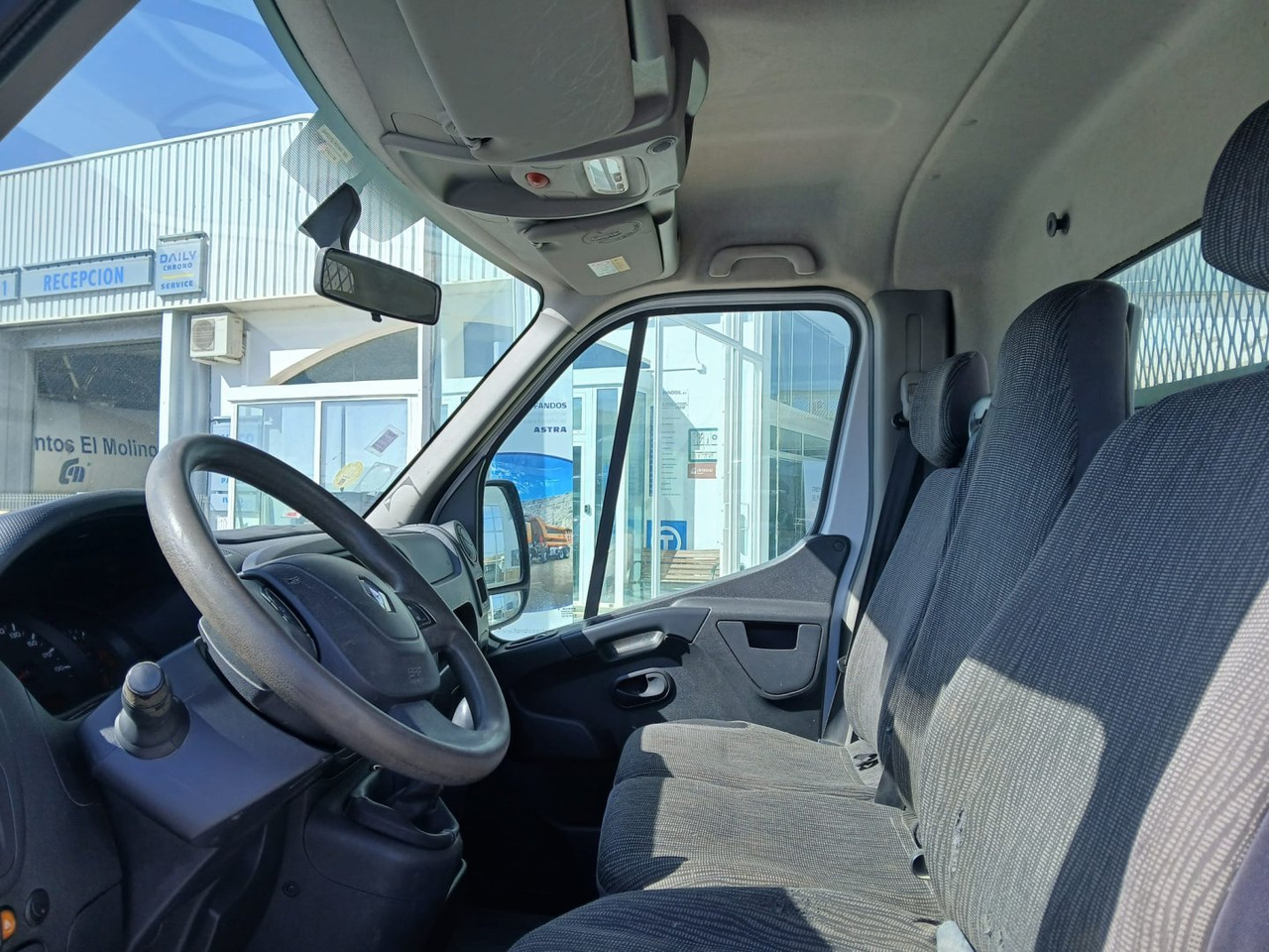 Volquete/Dumper Renault MASTER R3500 L3 2.3 - 翻斗货车:图4 Volquete/Dumper Renault MASTER R3500 L3 2.3 - 翻斗货车:图4