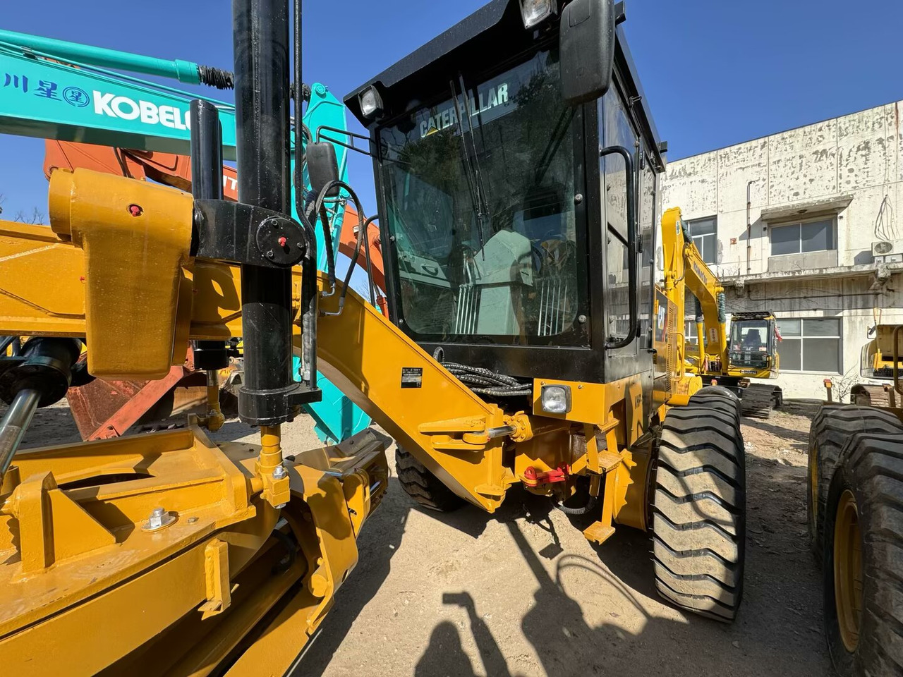CAT 140K - 平路机:图4 CAT 140K - 平路机:图4