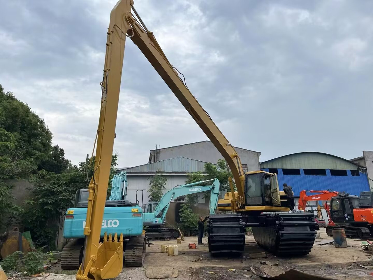 CATERPILLAR 320 BL 18 METER EXTENDED ARM CUSTOMIZABLE DREDGER - 水陆两用挖掘机:图1 CATERPILLAR 320 BL 18 METER EXTENDED ARM CUSTOMIZABLE DREDGER - 水陆两用挖掘机:图1