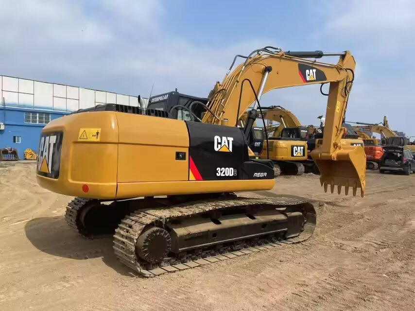 CATERPILLAR 320D2 CAT 320 D2 L - 履带式挖掘机:图1 CATERPILLAR 320D2 CAT 320 D2 L - 履带式挖掘机:图1