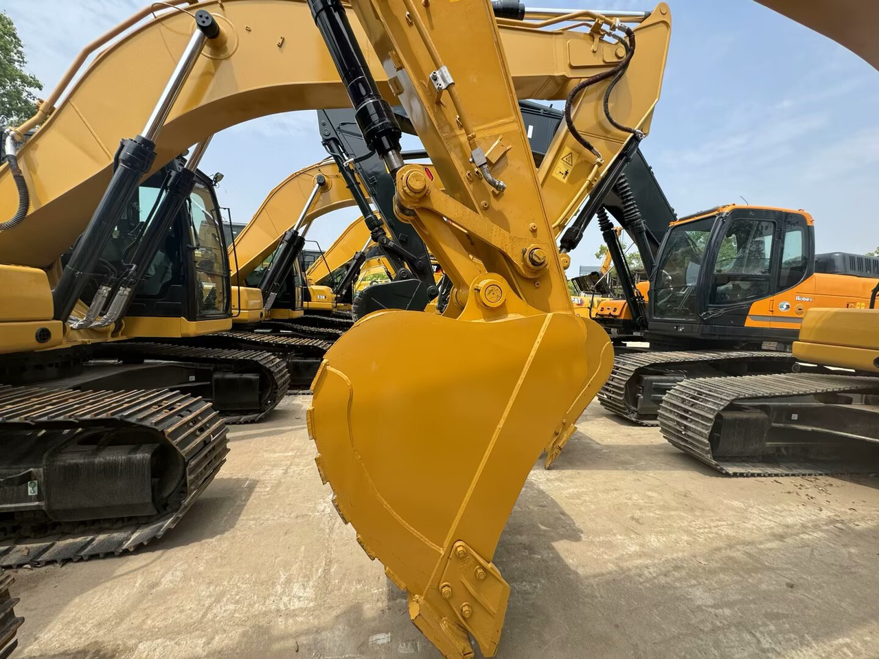 CATERPILLAR 323GC CAT 323 GC 330GC - 履带式挖掘机:图3 CATERPILLAR 323GC CAT 323 GC 330GC - 履带式挖掘机:图3