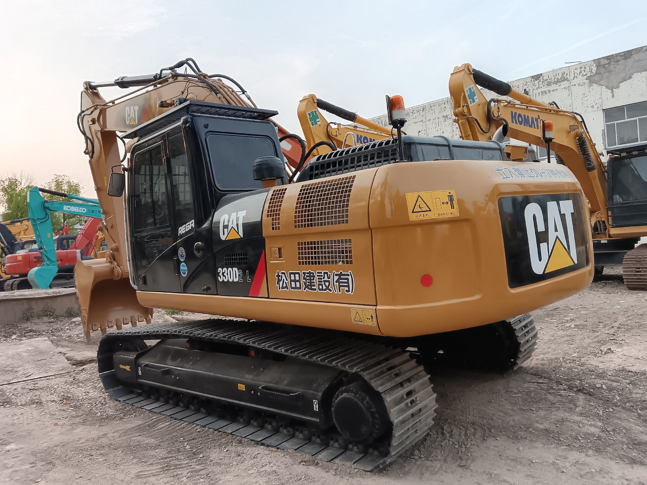 CATERPILLAR 330D2 L CAT 330GC - 履带式挖掘机:图1 CATERPILLAR 330D2 L CAT 330GC - 履带式挖掘机:图1