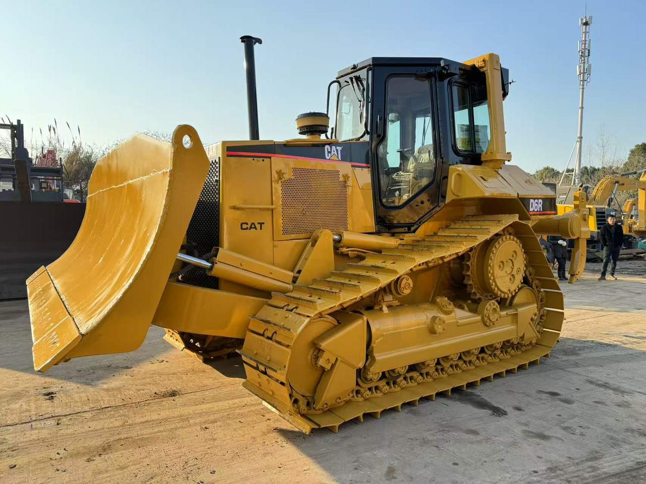 CATERPILLAR D6R - 推土机:图1 CATERPILLAR D6R - 推土机:图1